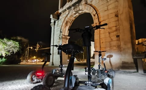 Evening Electric Scooter Tour of Athens and Monastiraki