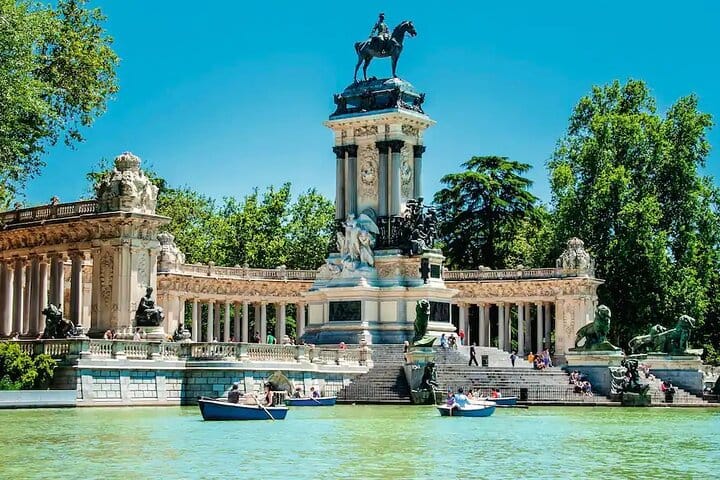 Madrid to Porto up to 3 stops: Avila, Salamanca and Aveiro 3
