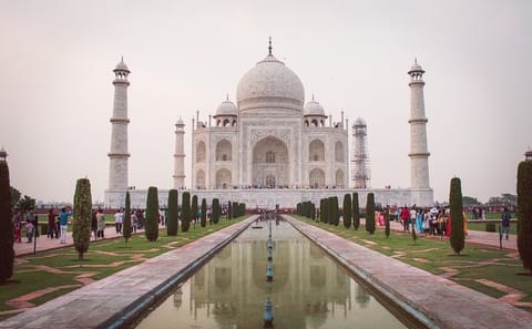 Taj Mahal Sunrise Tour with Agra Fort from New Delhi