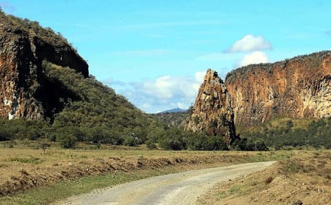 2 Days 1 night safari to Mt Longonot and Hell’s Gate Park