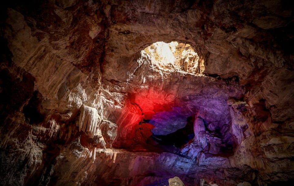 Day Tour from Visakhapatnam to Borra Caves and Thotlakonda