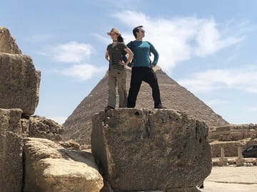 Full – Day Tour to Giza Pyramids , Cairo Museum & Bazaar Includes Lunch