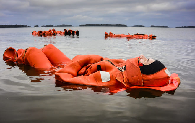 Redrib Survival Suit Experience photo 4