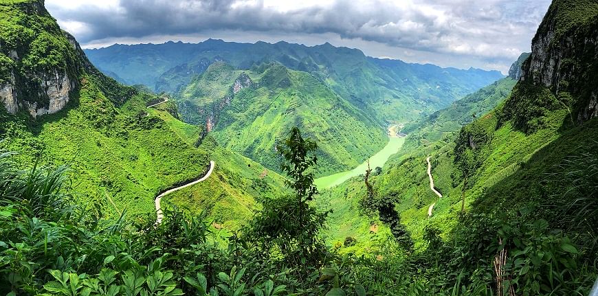 Ha Giang Loop Trekking: Explore Majestic Mountains & Local Cultures