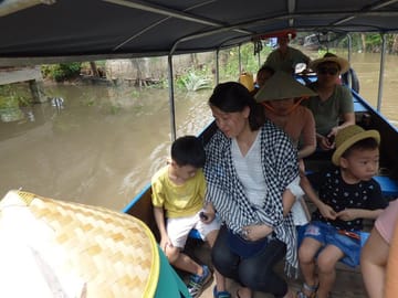 sailing on ben tre river