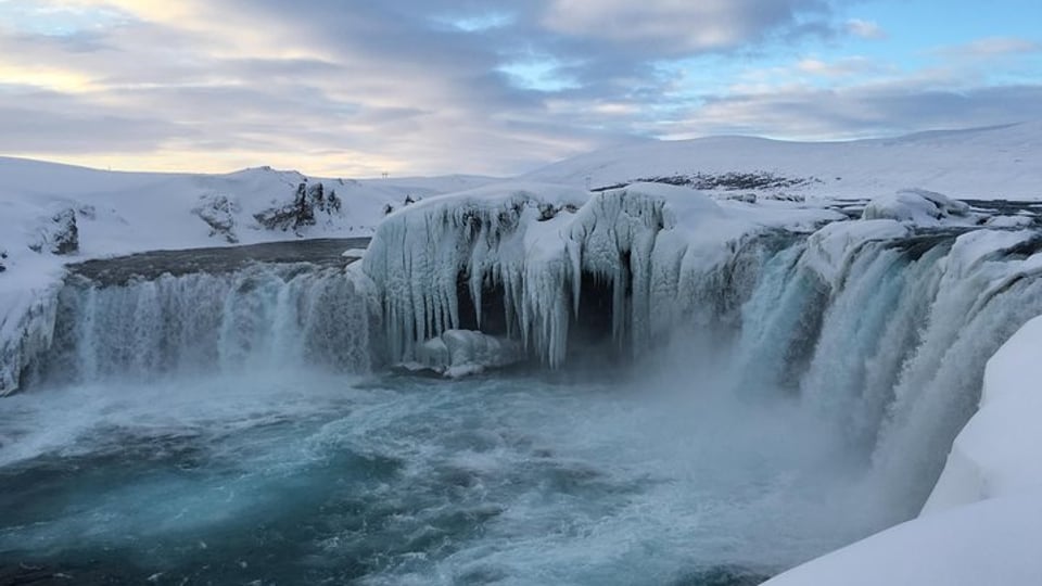 Lake Mývatn in winter: what runs and what doesn't