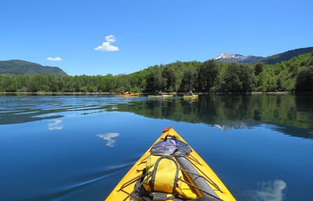 Kayaking in Machonico lakes on the Siete Lagos trail