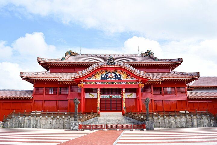 Okinawa Day Tour to the Top Sightseeing Spots