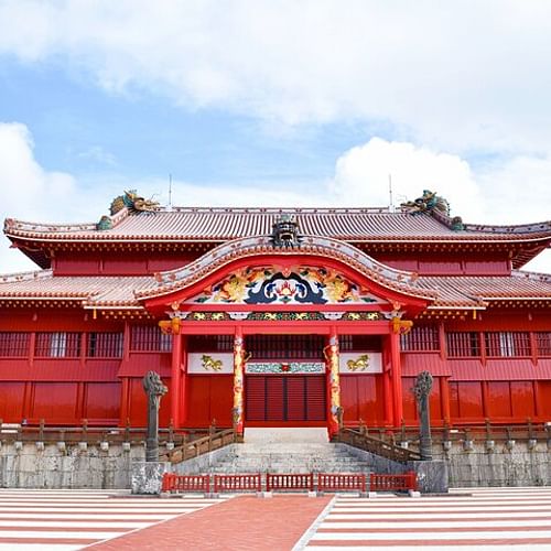 Okinawa Day Tour to the Top Sightseeing Spots