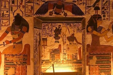 Private Valley of the Queens Tour in Luxor's West Bank