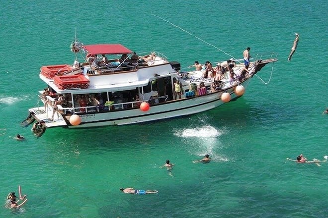 Full-Day Arraial do Cabo Schooner Tour from Rio – Shared Group photo 4