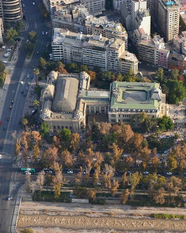 Transfer from the hotel in Santiago city to the Arturo Merino Benitez airport 4
