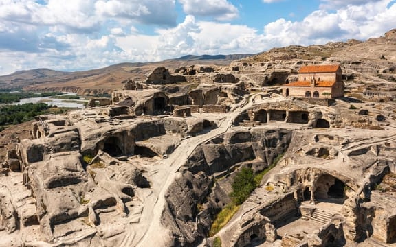 Uplistsikhe Tour from Tbilisi with Samtavisi, Stalin Museum and Ateni Sioni