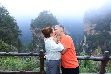 Private Tour of Zhangjiajie National Park and Glass Bridge