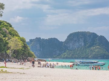 Phuket to Phi Phi and Jamebond Islands Snorkeling, Canoeing Tour