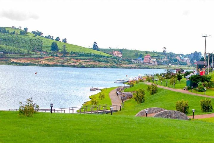 3 Days Tour to Kandy, Nuwara Eliya & Sigiriya