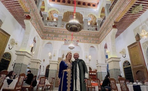 Moroccan Henna Tattoo Experience with Lunch in Fez