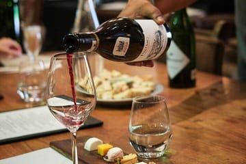 Private Tour of 3 Top Winelands with Wine Tasting from Cape Town