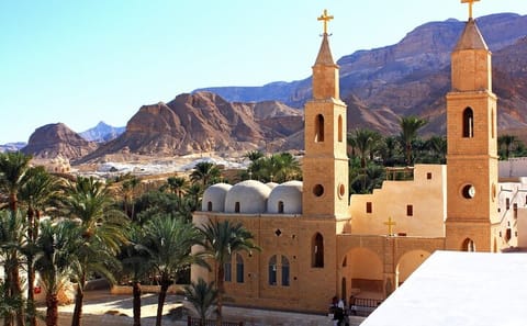Private Full-Day Tour of St Paul and St Antonius Monasteries in Egypt