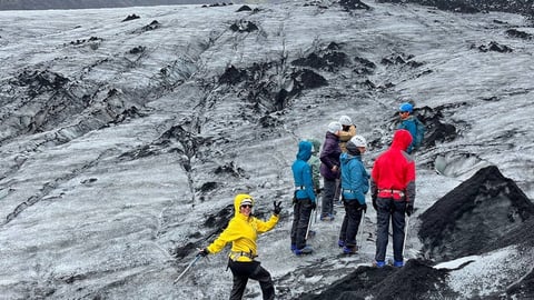 Glacier hike in Iceland: which glacier to book