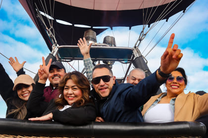 Hot Air Balloon Ride Over Teotihuacan with Breakfast