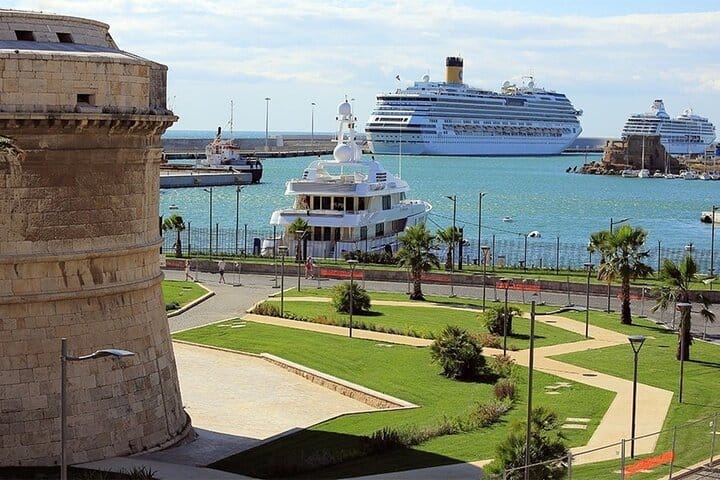 Private Day Trip from Civitavecchia to the Best of Rome 2