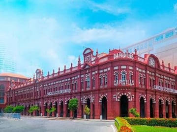 Tuk-Tuk Tour of Colombo's Cultural Landmarks and Markets