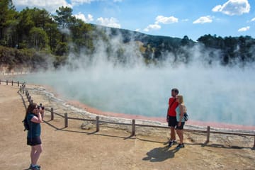 Private Day Tour of Wai-O-Tapu and Huka Falls from Auckland