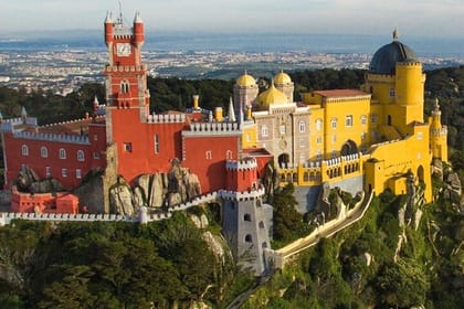 Lisboa: Sintra with Palácio da Pena, Cascais & Estoril Day Tour