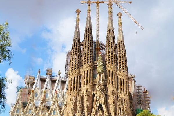 Two Hours Quick Barcelona Private Tour with Hotel Pick up 