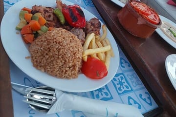 Luxury Nile Dining Experience with Lunch or Dinner in Cairo