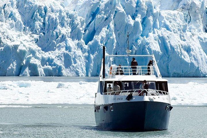 Luxury Boat Ride & Gourmet Lunch at Perito Moreno Glacier, El Calafate