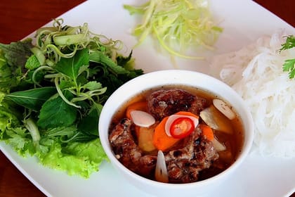 Small Group Hanoi Walking Street Food Tour with Real Foodies