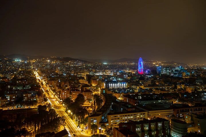 Private 9 Hour Barcelona Sightseeing & Montserrat Tour 2