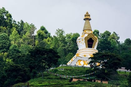 Jamchen Vijaya Stupa with short hike and Budanilkantha sightseeing