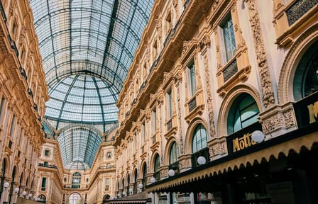 Professional Photoshoot Experience at Galleria Vittorio Emanuele II, Milan
