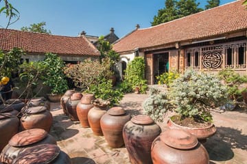 Duong Lam Ancient Village Day Tour