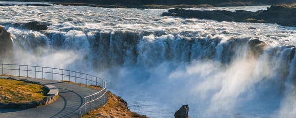 Akureyri: Private Lake Mývatn, Goðafoss & Lava Fields Cruise Tour
