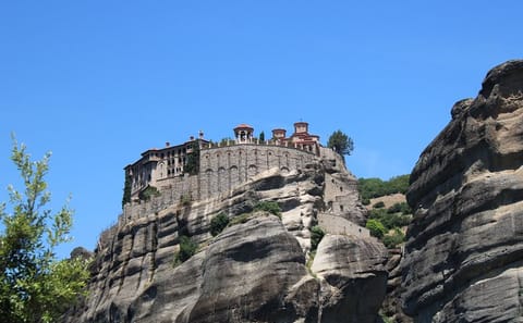 Private Day Trip from Thessaloniki to Meteora Monasteries