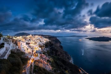 Round Trip Transfer to Oia from Your Location in Greece