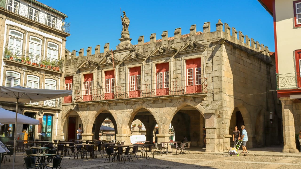 Private Day Tour from Porto: Guimarães, Braga and Bom Jesus 2