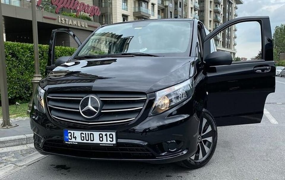 Private Car with Driver Tour in Istanbul for 8 Hours