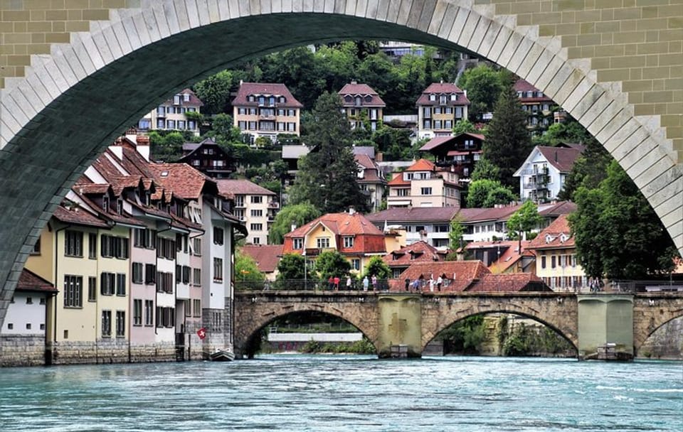 Walking Tour of Bern's Historic Fountains and Legends