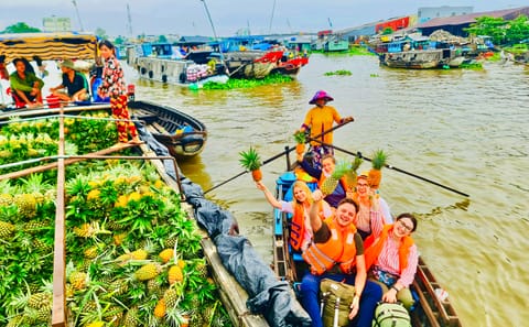 Cai Rang Floating Market and Mua Xuan Nature Reserve Tour