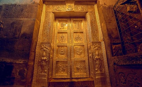 Mallikarjuna Temple Day Tour from Hyderabad by Bus
