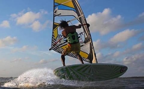 Windsurfing Experience on Bentota's Stunning Coastline