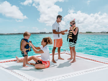 VIP Catamaran Lunch and Snorkeling Tour in Noord, Aruba