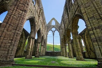 Cultural Day Trip from Cardiff to Crickhowell and Tintern Abbey