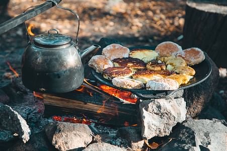 Nature safari Finland Oy Makumatka luontoon; keräillen ja kokkaillen gourmeeta Laukaa