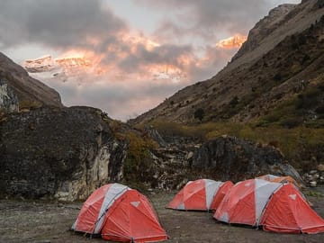 19 Days Mera Peak Climbing & Expedition – One Life-Changing Himalayan Adventure
